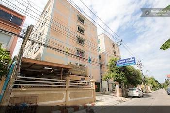 Homeplace Residence Bangkok Exterior photo